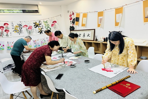 现场活动照片_副本.jpg 现场活动照片_副本.jpg